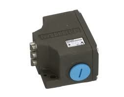 Balluff  BNS 819 B03-D12-61-12-3B